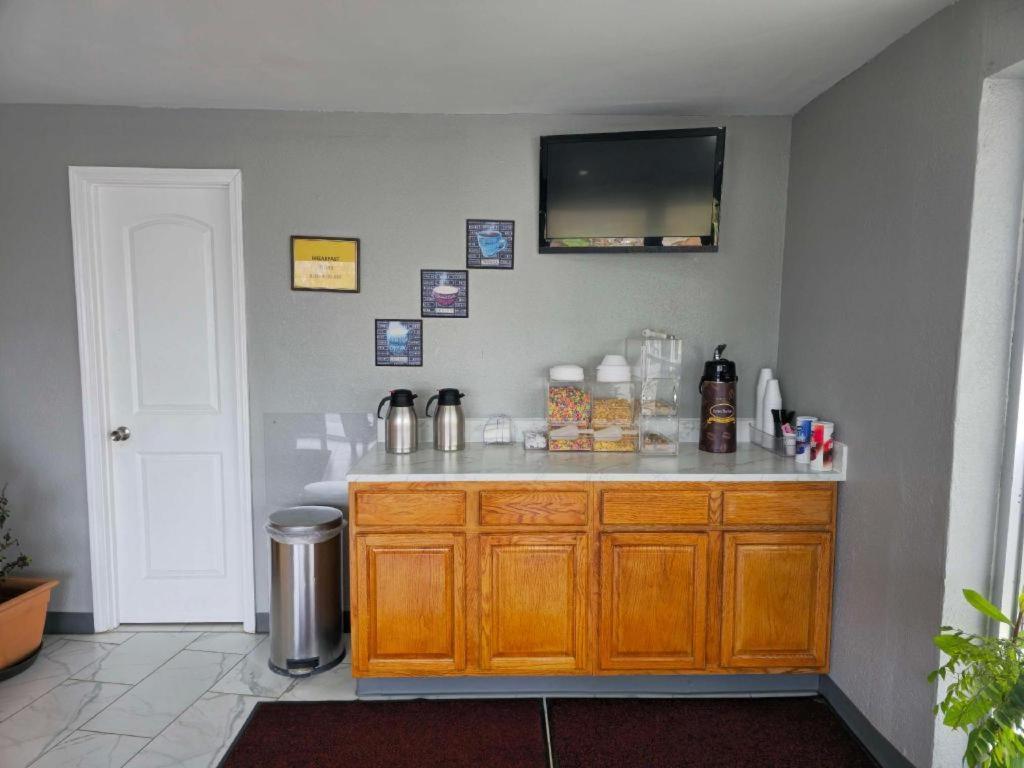 Americas Best Value Inn Elizabethtown Esterno foto